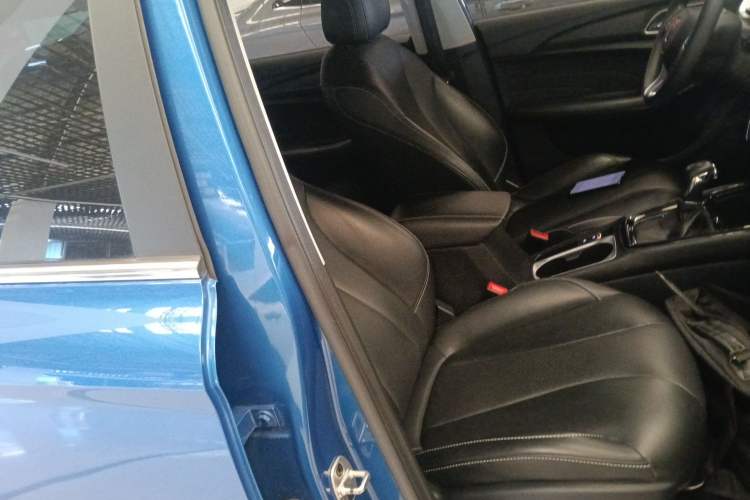 Used Roewe i5 2020 1.5L Automatic 4G Connect Luxury Flagship Edition