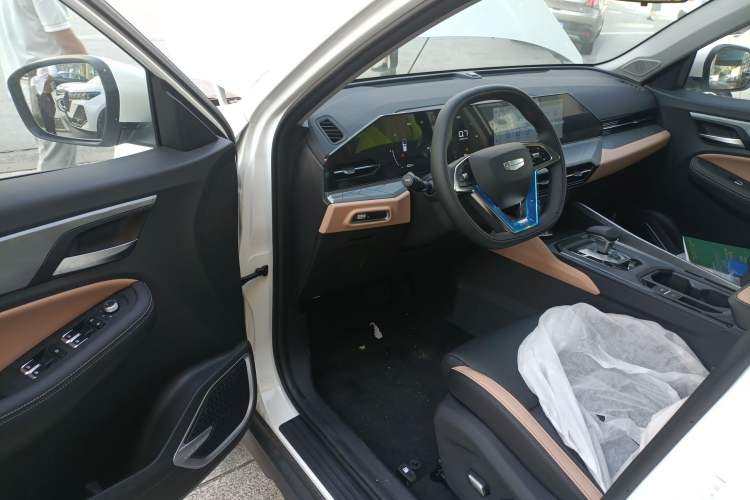 Used Geely Auto Haoyue PRO 2025 1.5T DCT Zongheng + New Year Supreme Edition