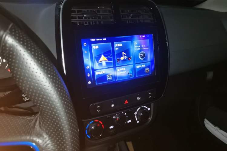 Used Renault E-Nuo 2019 e-Intelligent Model Audio And AC Panel