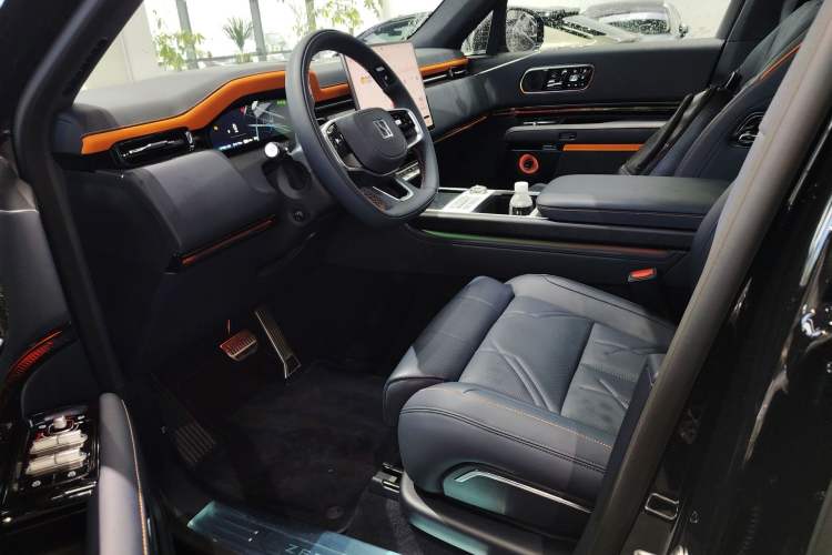 Used Zeekr 9X 2025 Moon Black Edition 70kWh
