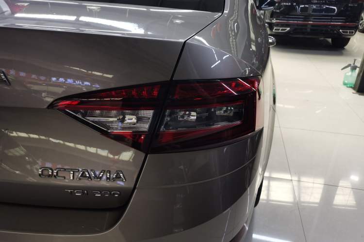 Used Skoda Octavia 2020 TSI280 DSG SmartDrive Luxury Edition