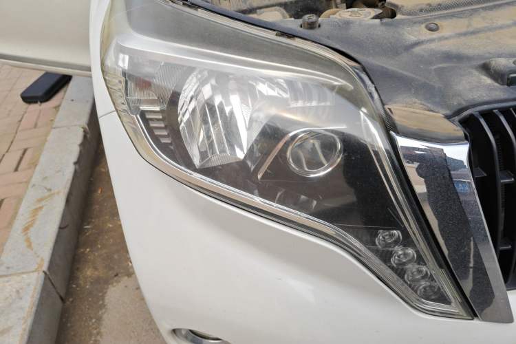Used Toyota Prado 2016 2.7L Automatic Standard Edition Right Front Headlight