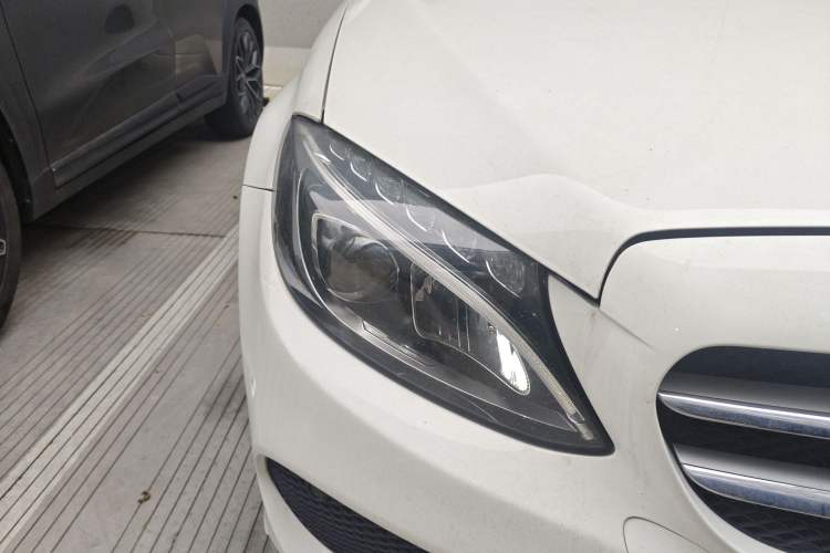 Used Mercedes-Benz C-Class 2017 Restyled C 180 L Fashion Edition Sport Version Right Front Headlight