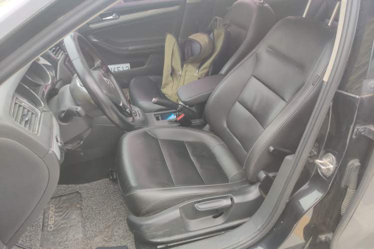 Used Volkswagen Sagitar 2017 1.6L Automatic Comfort Model Left Front Seat