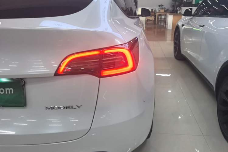 Used Tesla Model Y 2024 Rear-Wheel-Drive Version
