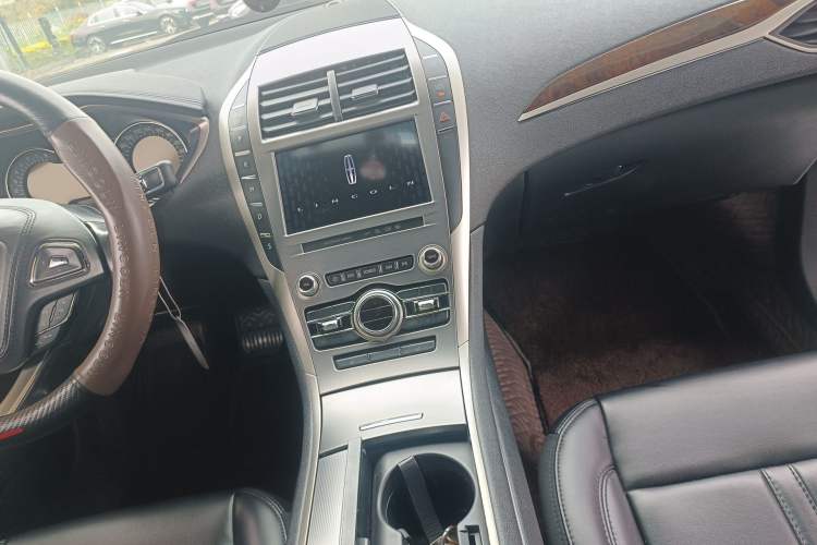 Used Lincoln MKZ 2020 2.0T Deluxe Edition
