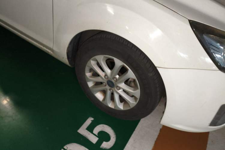 Used Ford Focus 2012 Hatchback Classic 1.8L Automatic Base Model
