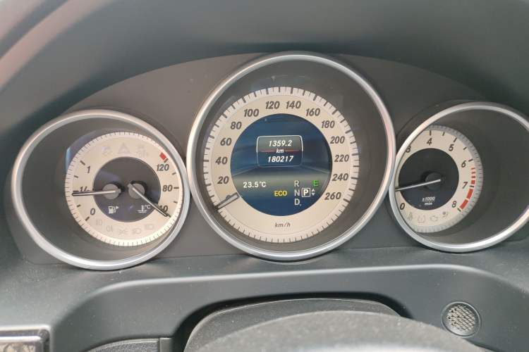 Used Mercedes-Benz E-Class 2015 E 260 L Sport Edition Instrument Cluster