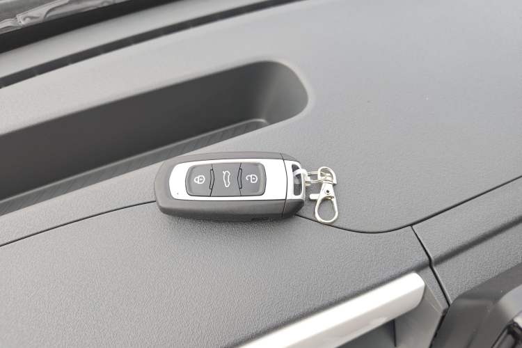 Used Geely Galaxy Panda 2025 210 km – Yuanqi Bear Vehicle Key