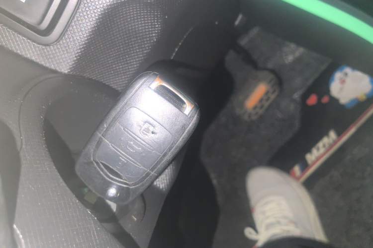 Used Wuling Hongguang MINIEV 2020 Enjoyment Model Lithium Iron Phosphate Vehicle Key