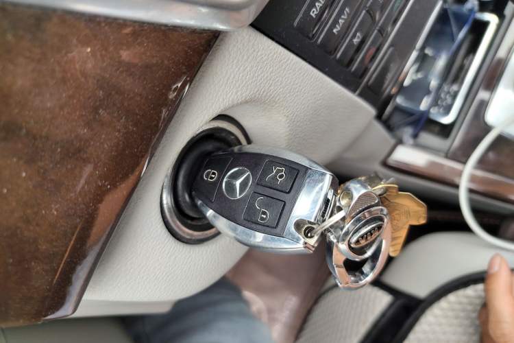 Used Mercedes-Benz E-Class 2011 E 200 L CGI Elegant Model