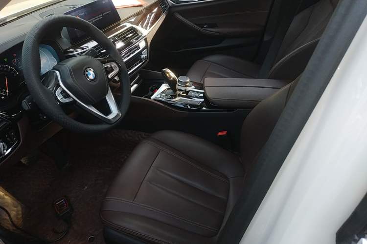 Used BMW 5 Series 2019 525Li Luxury Package