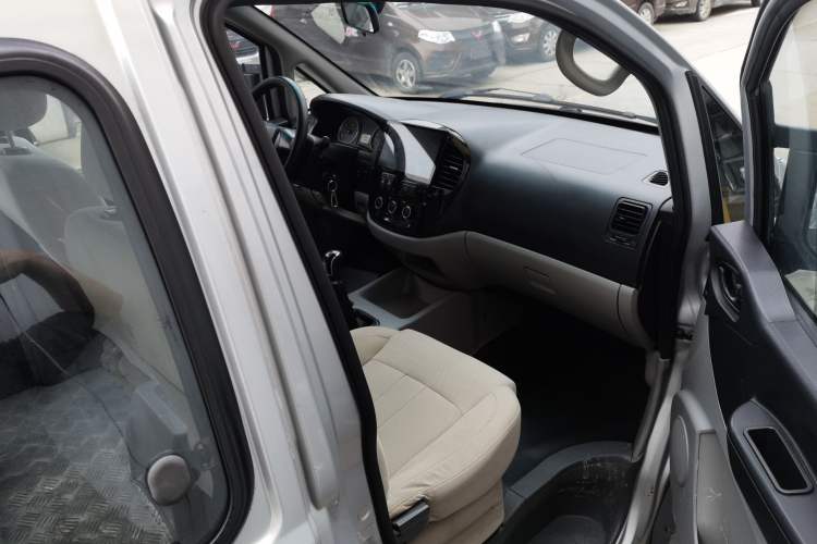 Used FORTHING Lingzhi 2018 M3 1.5L 5-Seat Base Model