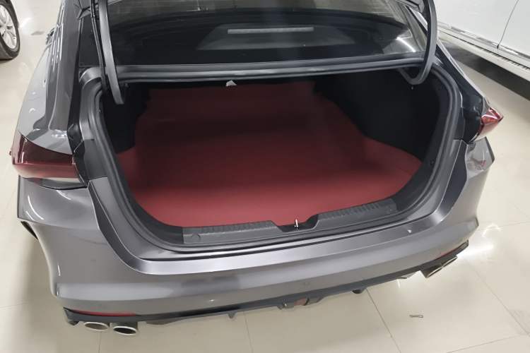 Used GAC Trumpchi EMPOW 2023 270T DCT J11 Version Trunk