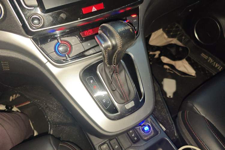 Used Haval H6 2015 Sport Edition 1.5T Automatic Two-Wheel Drive Luxury Model
