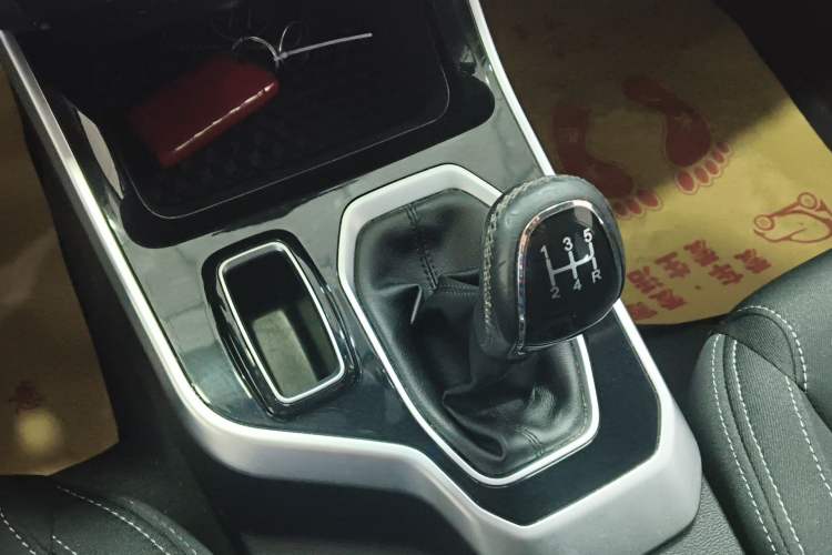 Used Chery Tiggo 5x 2020 1.5L Manual Urban Edition Gear Lever