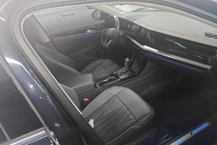 Used Volkswagen Passat New Energy 2023 430 PHEV Hybrid Luxury Edition
