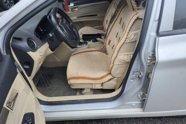 Used Roewe 350 2014 1.5L Automatic Xunda Edition
