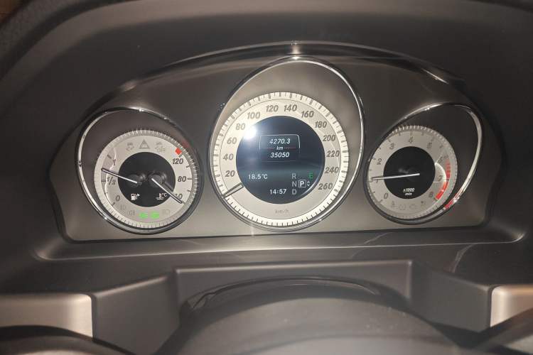 Used Mercedes-Benz GLK-Class 2015 GLK 300 4MATIC Fashion Edition Ultimate Version Instrument Cluster