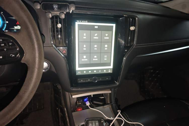 Used Roewe i6 New Energy 2017 45T Hybrid Connect & Smart Enjoyment Edition Audio And AC Panel