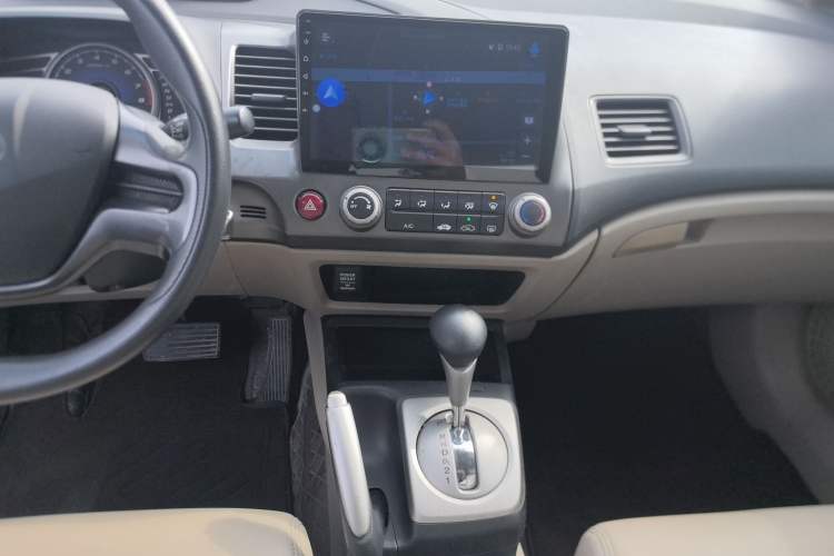 Used CIIMO 2015 1.8L Automatic Comfort Edition