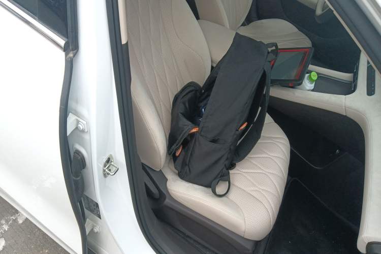 Used Roewe D7 2023 DMH 125km Excellence Edition Right Front Seat