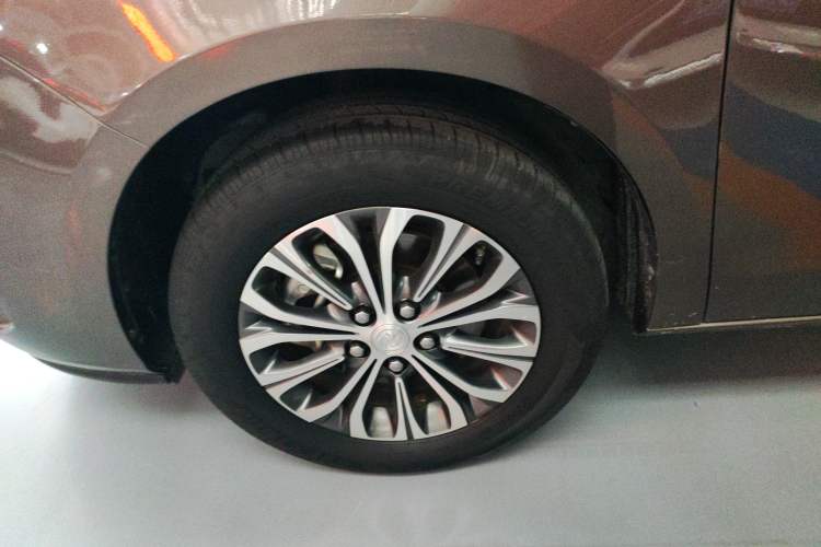 Used Buick GL8 2021 Land Cruiser Executive Class 652T Comfort Model
