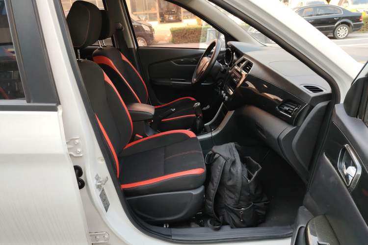 Used Foton Jiatu ix7 2016 1.5L ZhiShang Model
