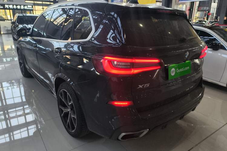 Used BMW X5 2022 xDrive40i Luxury Edition M Sport Package

