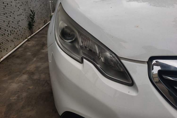 Used Peugeot 2008 2014 1.6L Automatic Fashion Edition
