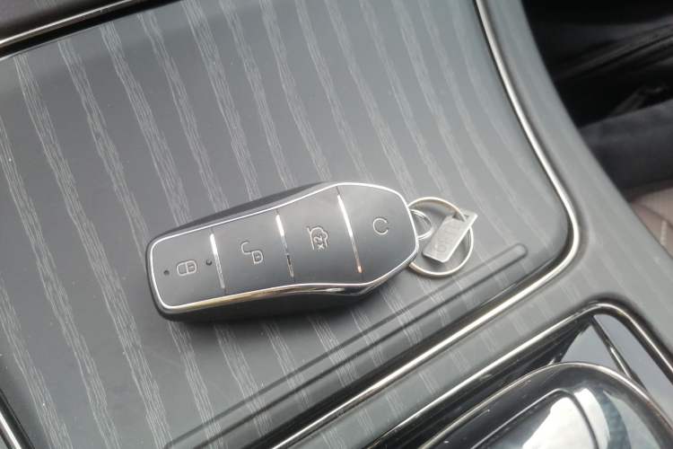 Used BYD Han 2024 DM-i Glory Edition 121KM Prestige Model