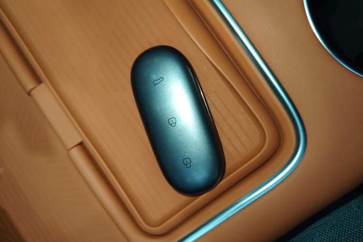 Used Li Auto L8 2023 Pro Model
