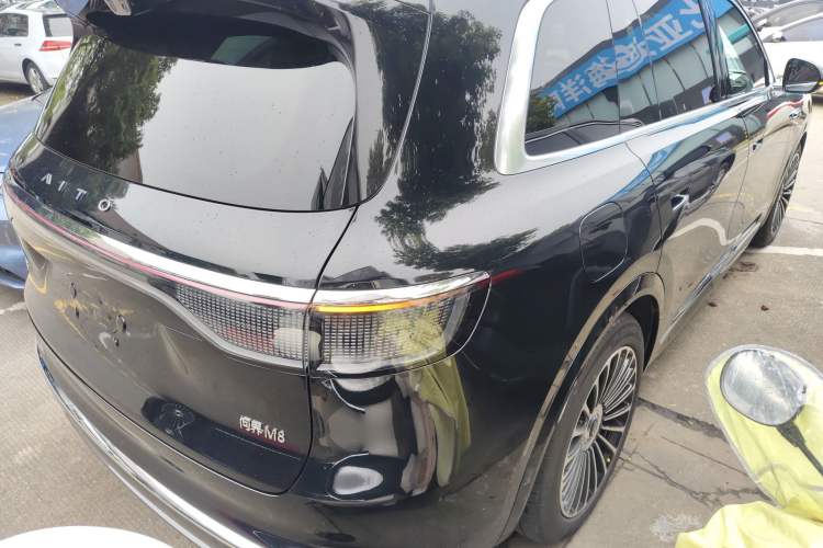 Used Hima AITO M8 2025 Extended-Range Ultra Version 53.4 kWh 6-Seater Edition
