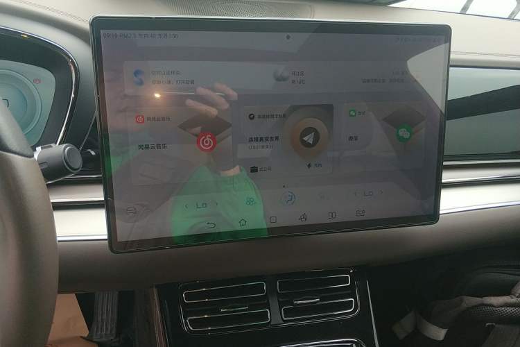 Used BYD Han 2023 EV Champion Edition 715KM Front-Drive Prestige Model Audio And AC Panel