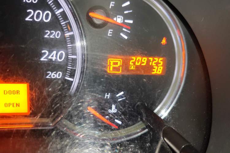 Used Nissan Teana 2008 Duke 2.5L XV Luxury Edition Odometer Close Up