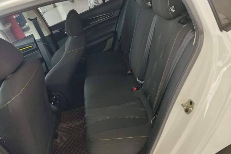 Used Roewe i5 2021 1.5L CVT Platinum Edition Left Rear Seat