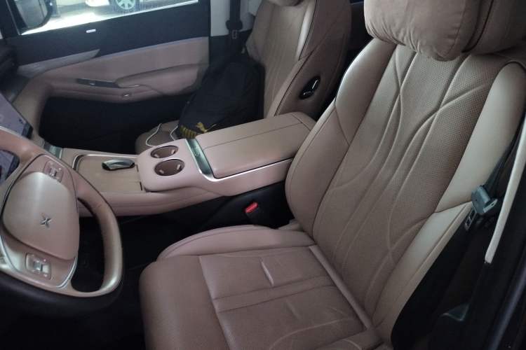 Used XPeng X9 2024 702 Ultra-Long Range Pro