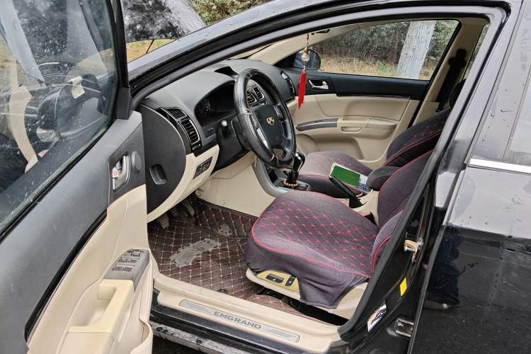 Used Geely Auto Classic Emgrand 2013 Sedan 1.8L Manual Luxury Model