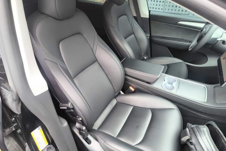 Used Tesla Model Y 2024 Rear-Wheel-Drive Version Right Front Seat