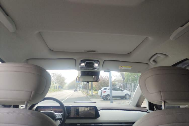 Used JAC Refine RF8 PHEV 2024 Zhiling Edition 1.5T 150KM Flagship Model – Lithium Iron Phosphate Headliner