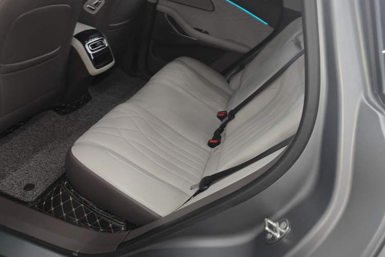 Used EXEED Stellar C-DM 2024 1.5T Long-Range Pro
