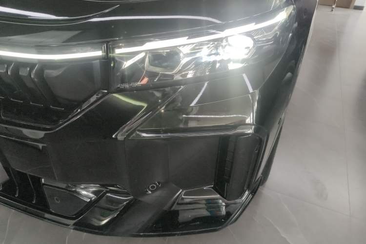 Used VOYAH FREE 2025 318 318 km Rear-Drive Touring Edition Left Front Headlight