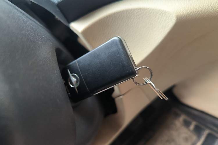 Used Haima Qishi 2010 2.0L Smart Navigation Version