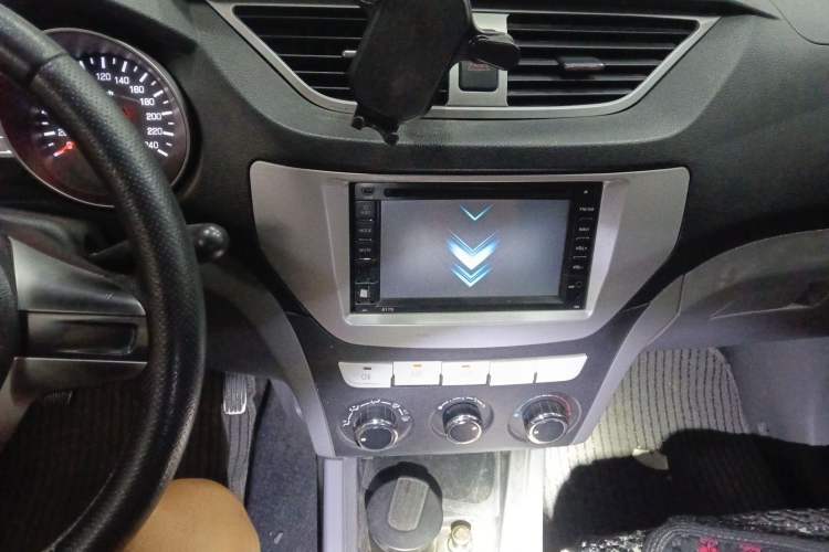 Used FAW Senya S80 2013 1.5L Manual 5-Seat Urban Fashion Edition
