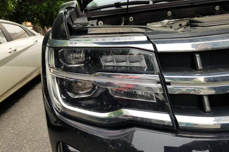 Used Volkswagen Teramont 2023 380TSI Four-Wheel Drive Prestige Luxury Edition Right Front Headlight