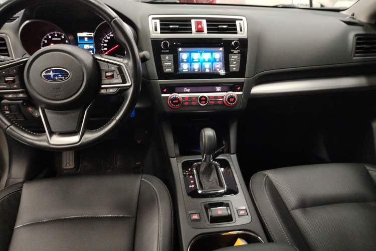 Used Subaru Outback 2020 2.5i Classic Edition Audio And AC Panel