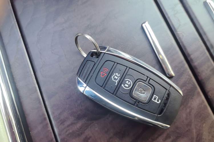 Used Lincoln Navigator 