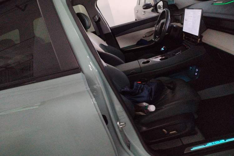 Used JETOUR Shanhai L9 2024 1.5TD 2DHT Max 7-Seater
