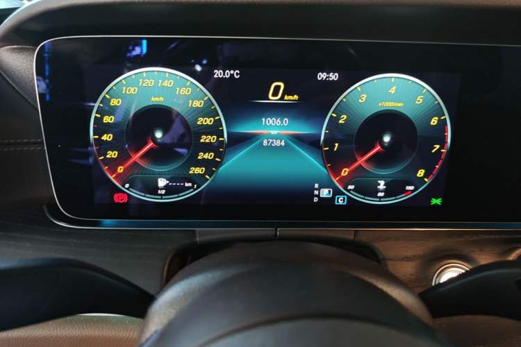 Used Mercedes-Benz E-Class 2022 Second Facelift E 300 L Fashion Edition
