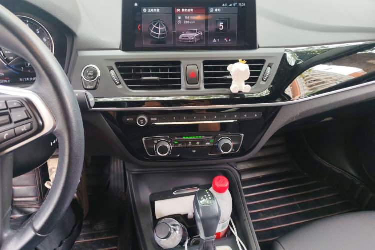 Used BMW 1 Series 2019 118i Fashion Model Audio And AC Panel